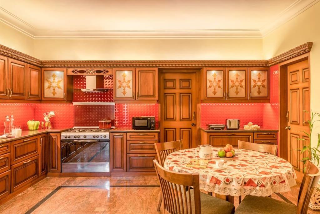 포르보림 Casa Amarela - Lux Portuguese 4Bhk In North Goa 빌라 외부 사진